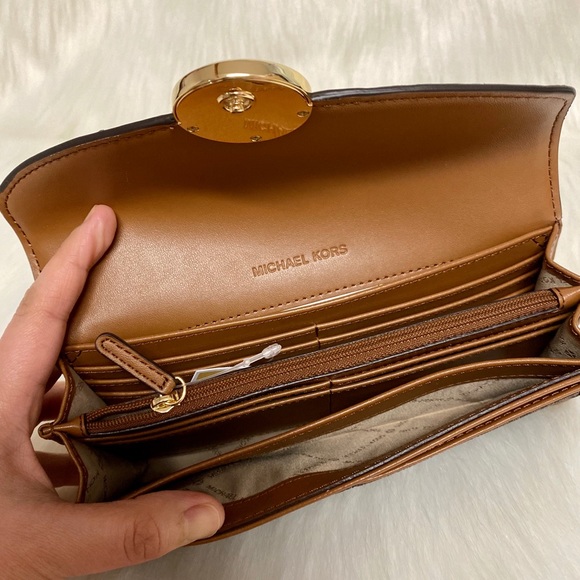 🤎LARGE FULTON FLAP CONTINENTAL WALLET - Picture 6 of 7